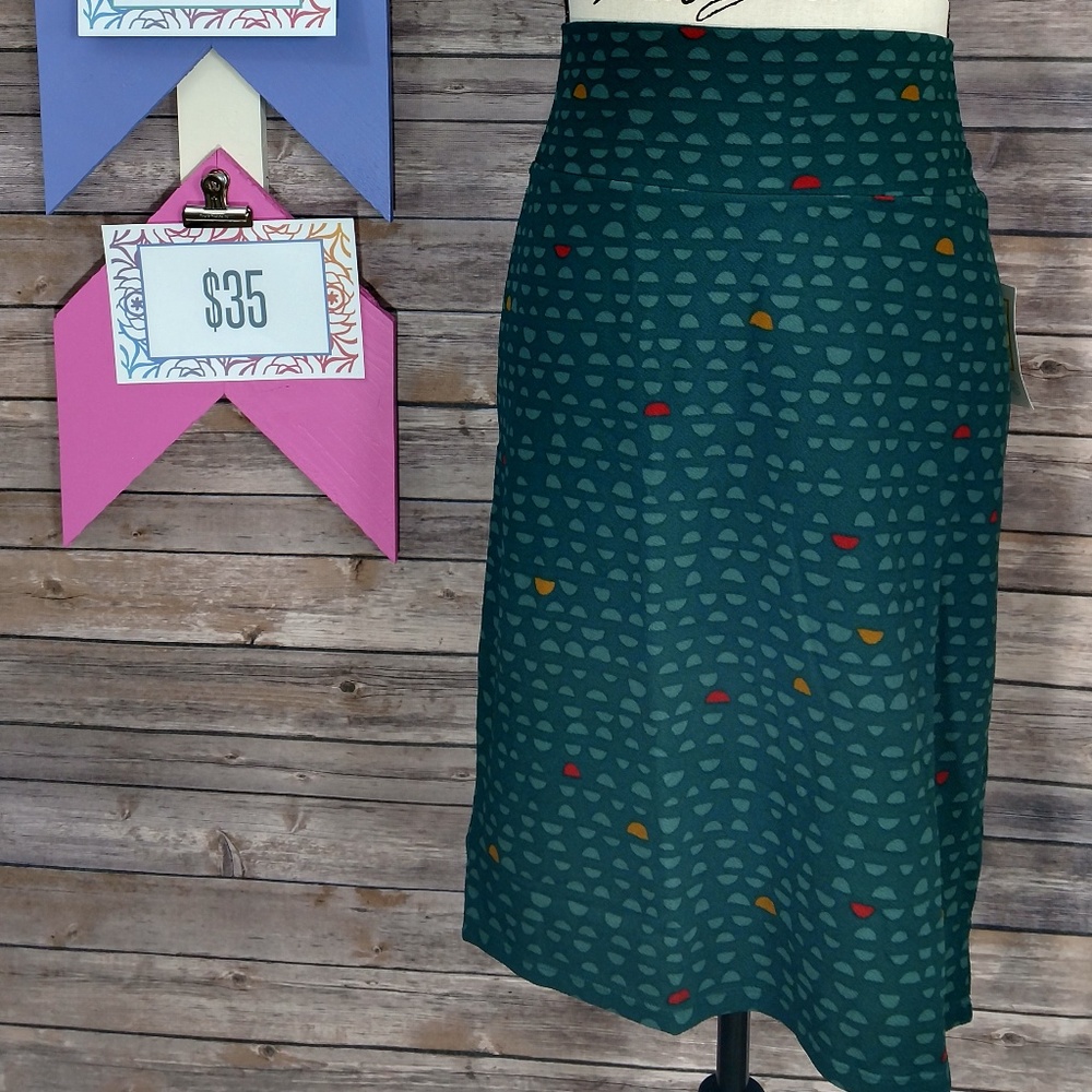 LuLaRoe NWT XL Cassie skirt